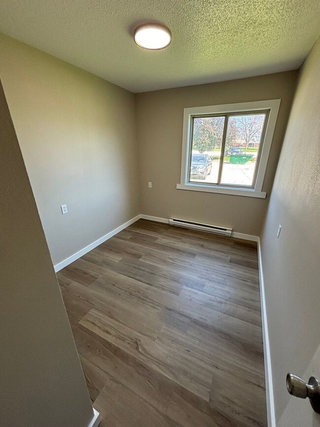 Building Photo - Fairview Apartments