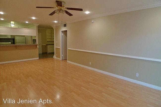 Building Photo - 1730 N Gramercy Pl