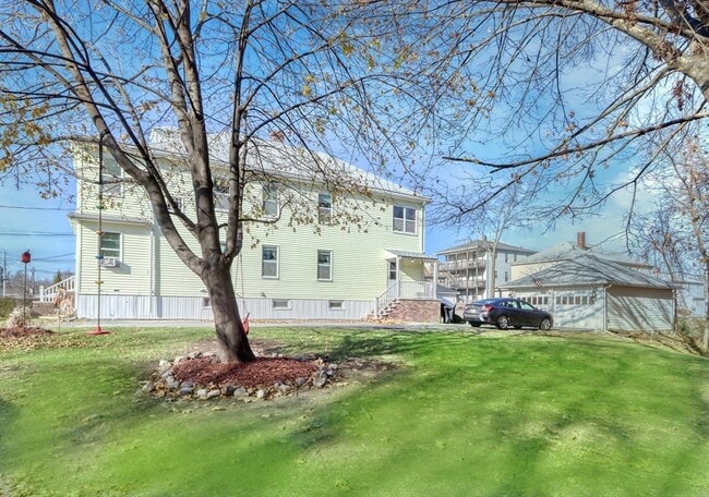 Building Photo - 36 St Joseph Ave