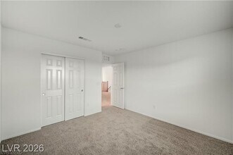 Building Photo - 634 Bellus Pl