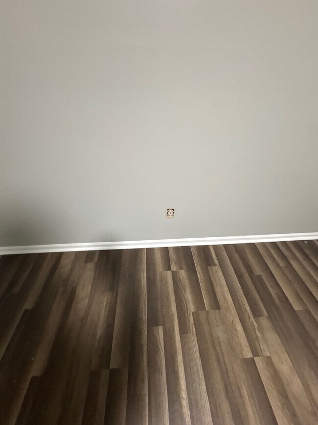 Building Photo - 207 Highland St