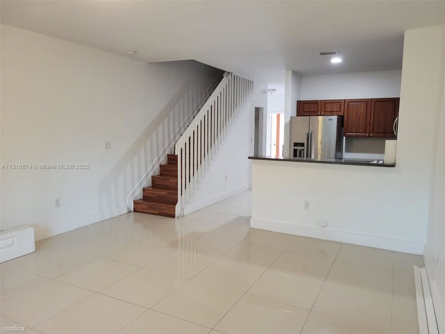 Foto del edificio - 3 br, 3.5 bath Townhome - Kendall Greens C...