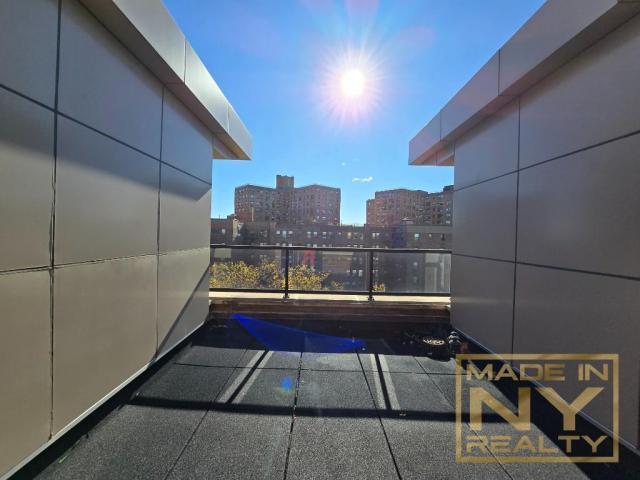 Foto del edificio - 1 bedroom in REGO PARK NY 11374