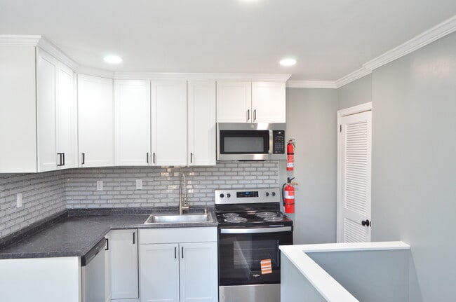 Building Photo - 661 Mount Lucas Rd