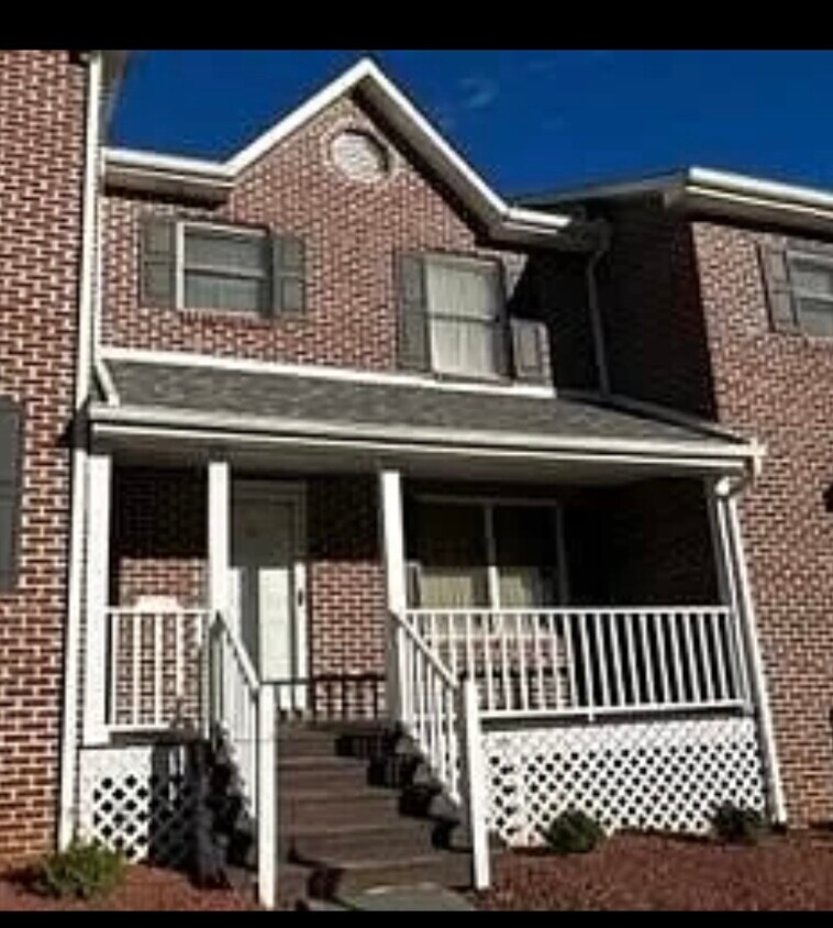 809 Edgemont N St NE Unit 809 D, Abingdon, VA 24210 Condo for Rent in Abingdon, VA