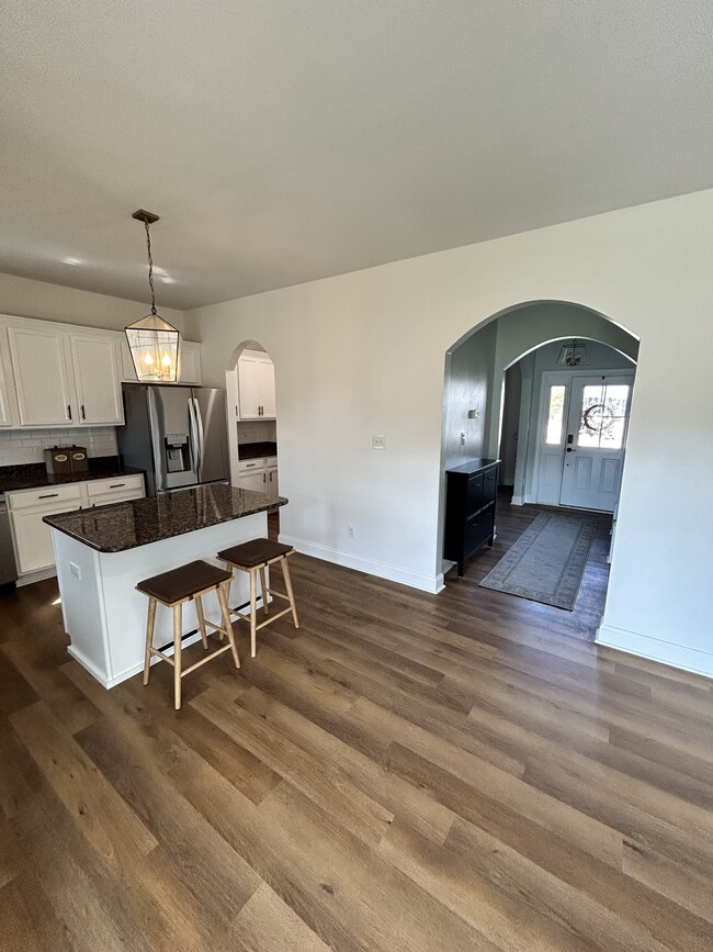 Entryway into main living space - 504 Newhan Ct