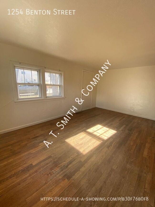 Photo - 1254 Benton St House