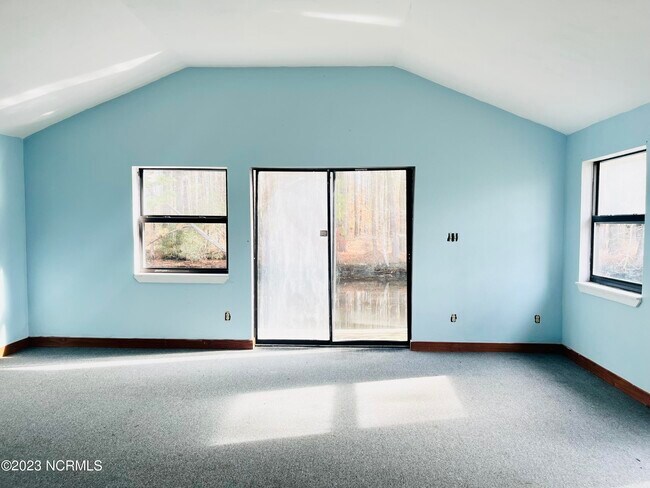 Building Photo - 216 Beechwood Shores Dr