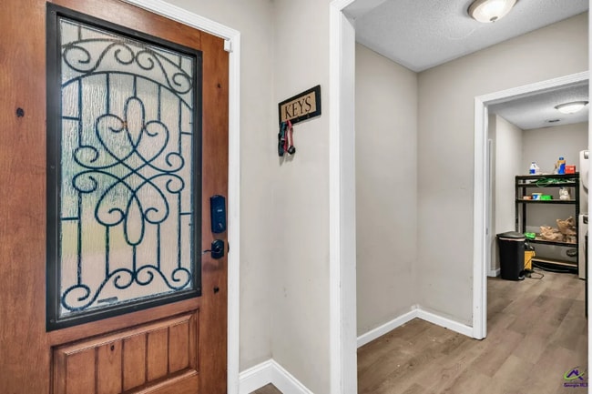 Building Photo - 211 Crakston Ct