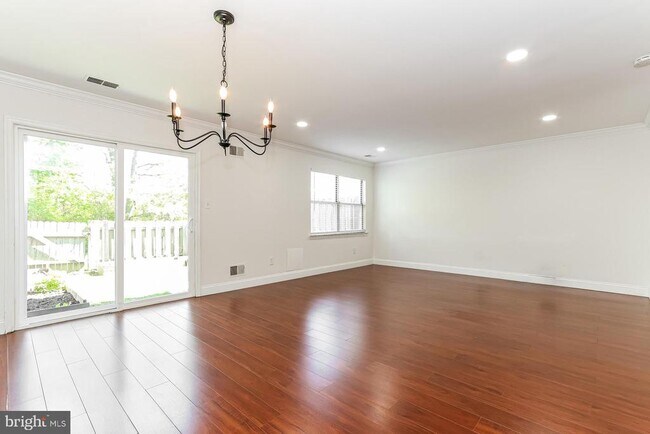 Foto del edificio - 2 Salisbury Ct