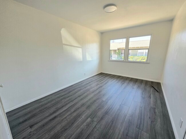 Bedroom - 2412 N Brighton St