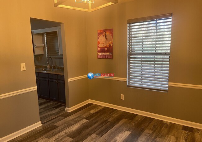 Foto del edificio - Spacious 4 bedrooms split-level house in Lithonia