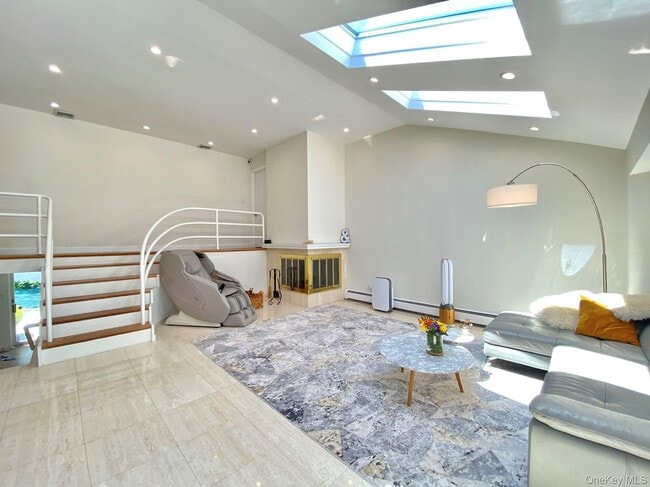 Building Photo - 24 Irene Ln E