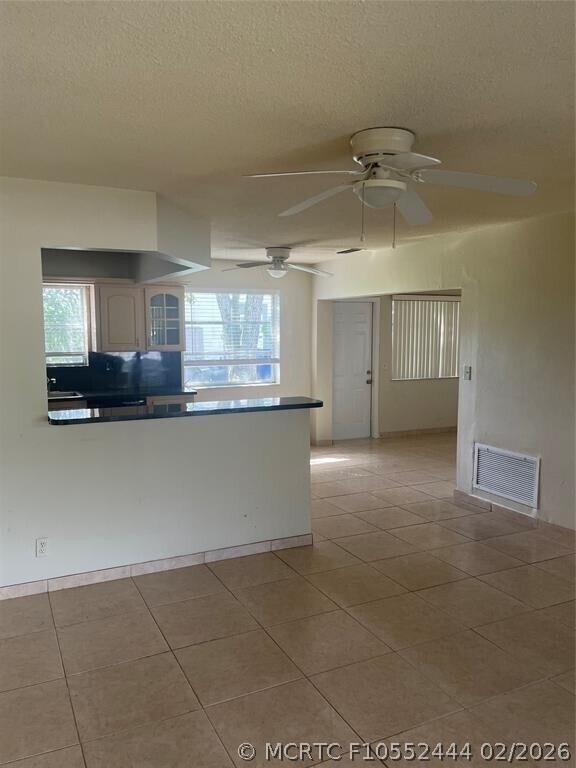 Foto del edificio - 3210 Sheridan Ln