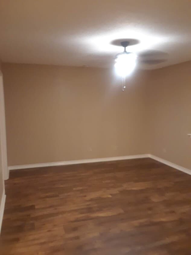 Downstairs bedroom. - 230 Waters Edge
