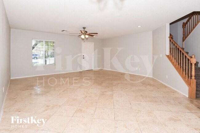 Foto del edificio - 5048 Indigo Gorge Ave