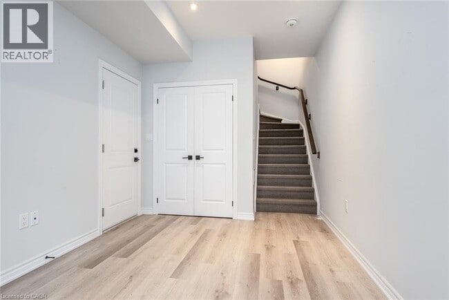 Building Photo - 124 Compass Trail