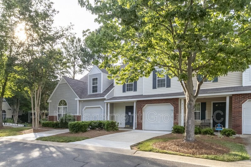 Foto principal - 4556 Panther Pl