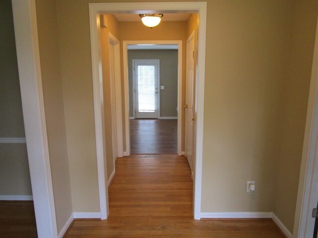 Building Photo - 1013 Fieldstone Drive