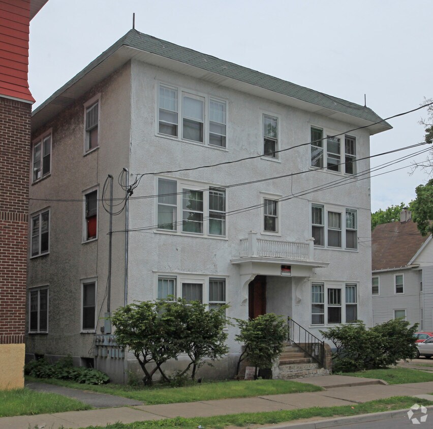 Primary Photo - 30 Edwards St