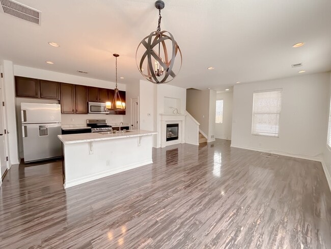 Photo - 2846 Iola St House