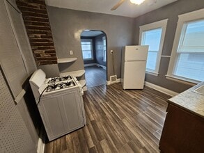 Building Photo - 444 E 156th St