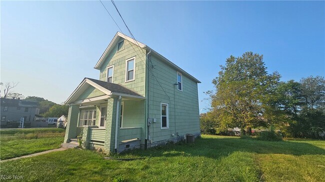 Building Photo - 2907 Dearborn St
