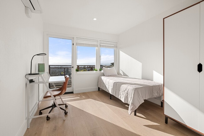 Photo - 12 Panoramic Apartments