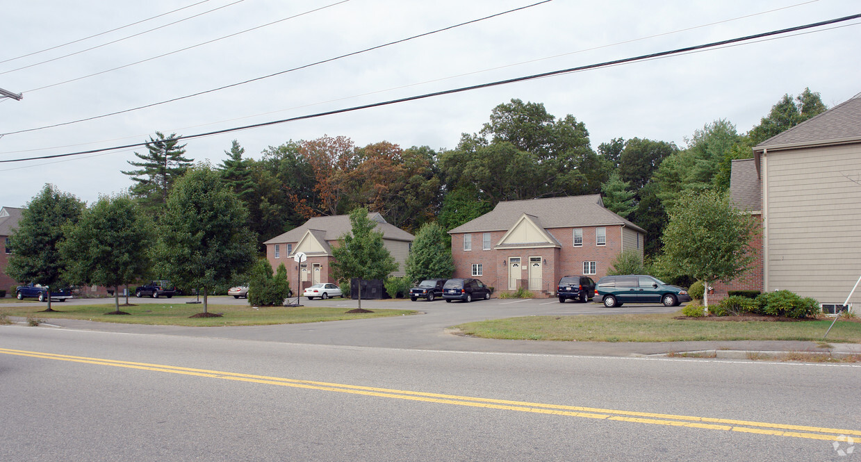 Primary Photo - 1555-1573 Main St