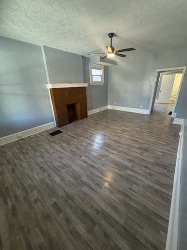 Foto del edificio - 1341 E Long St