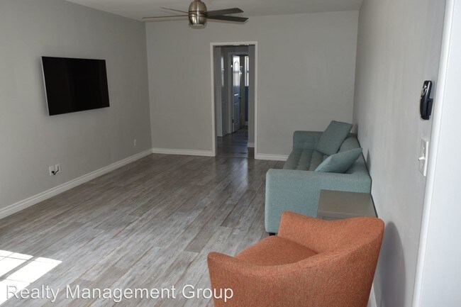 Building Photo - 3 br, 1.5 bath House - 6148 Nagel St