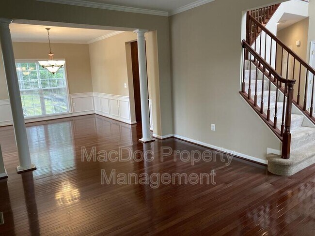 Building Photo - 121 Riggs Road