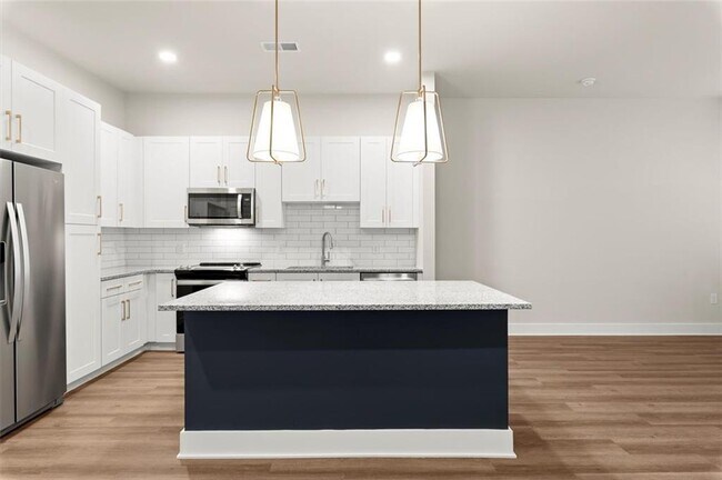 Foto del edificio - 2648 Sandy Plains Rd