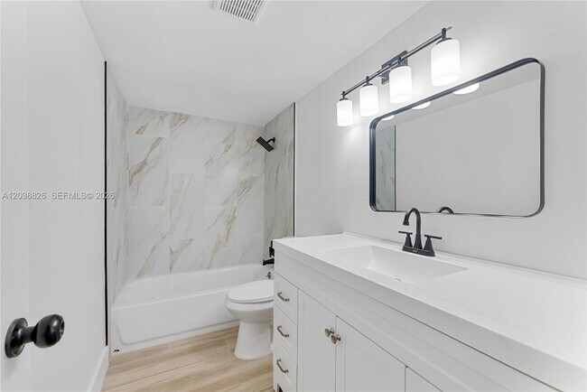 Foto del edificio - 10261 NW 35th St