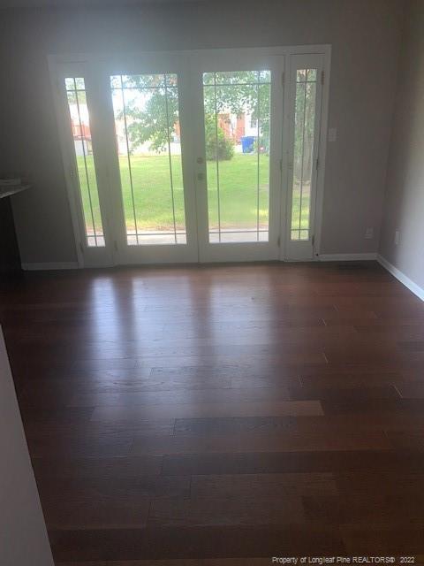 Foto del edificio - 1204 Cullen Dr