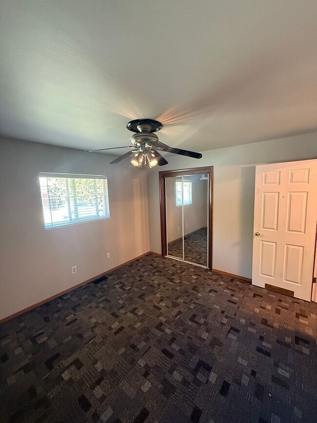 Foto del edificio - Three bedroom house