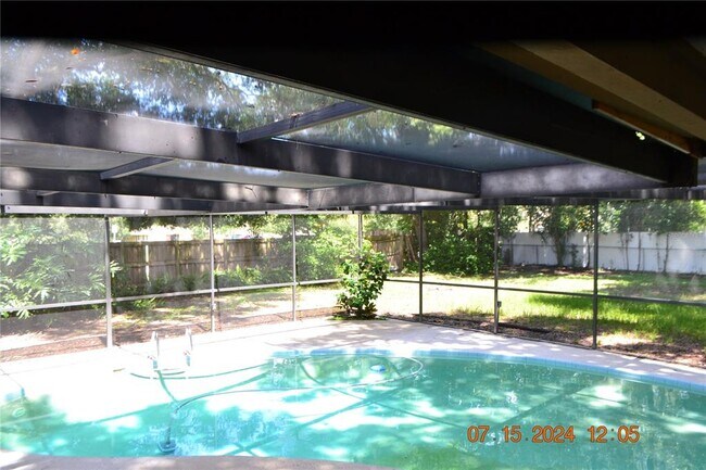 Building Photo - 15502 Wetstone Dr