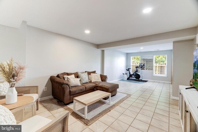 Foto del edificio - 2520 Banshire Dr