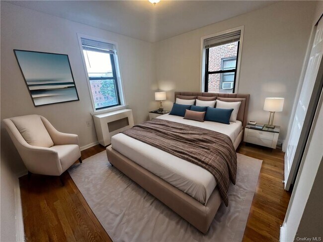 Building Photo - 312 Main St