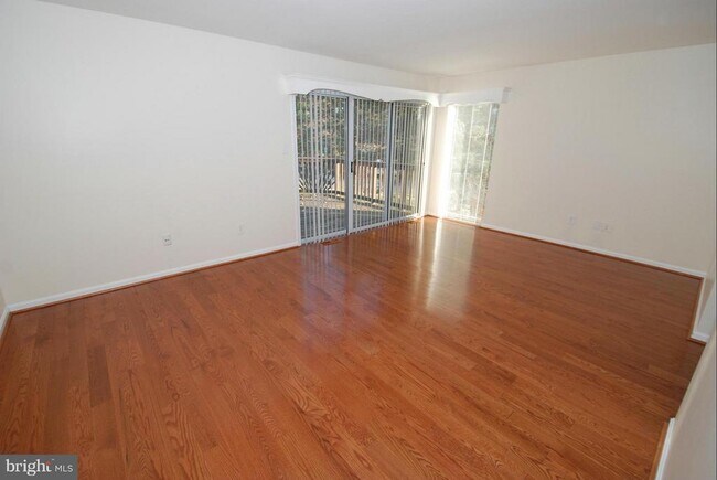 Building Photo - 13500 Darter Ct