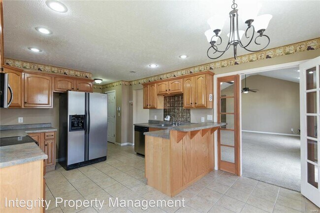Building Photo - 5 br, 3 bath House - 429 Eastlawn
