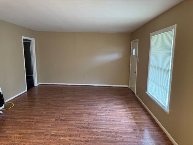 Foto del edificio - 1019 Peyton Ave