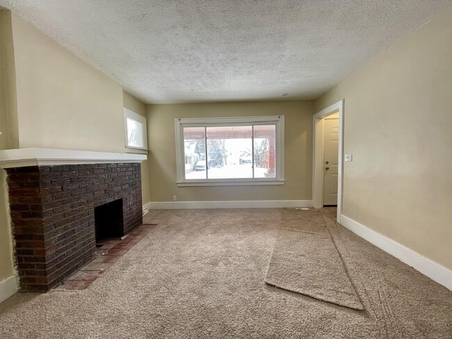 Building Photo - 16254 Monica St