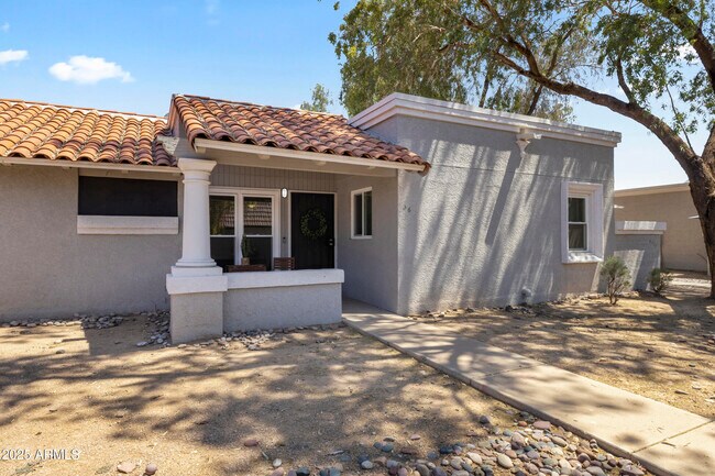 Foto del edificio - 9020 W Highland Ave