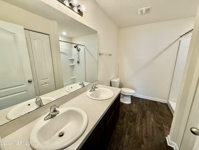 Building Photo - 8352 Cape Fox Dr