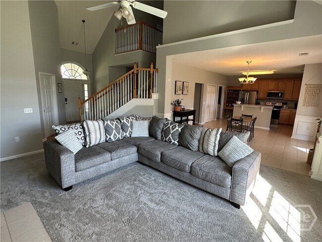 Foto del edificio - 492 Golden Grove Ln