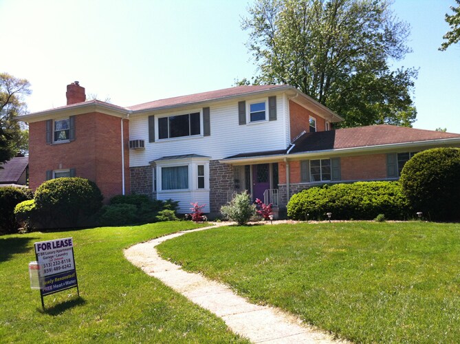 Front Yard - 6323 Beechmont Ave