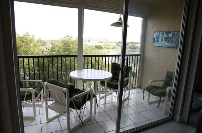 Foto del edificio - 3300 W Rolling Hills Cir