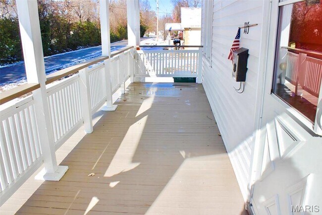 Foto del edificio - 115 S Lawn Ave