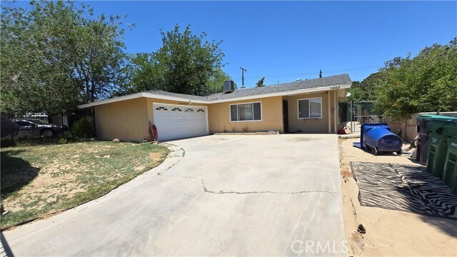 Foto principal - 329 E Ave R-7